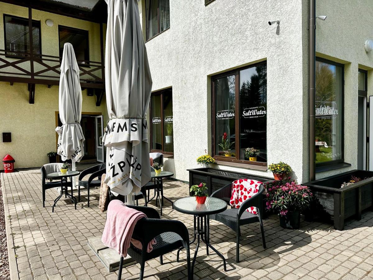 Villa Gales Hotel Saulkrasti Exteriör bild