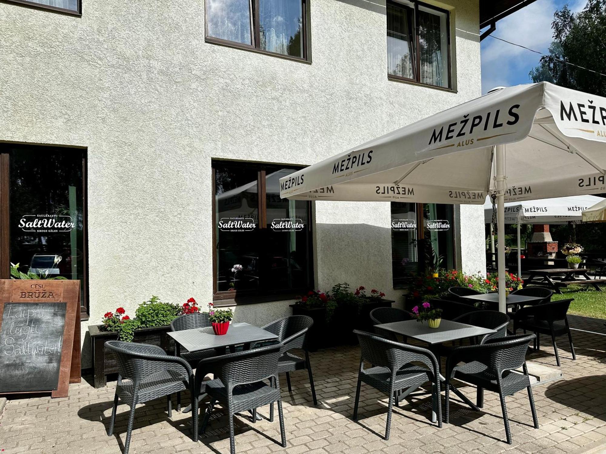 Villa Gales Hotel Saulkrasti Exteriör bild