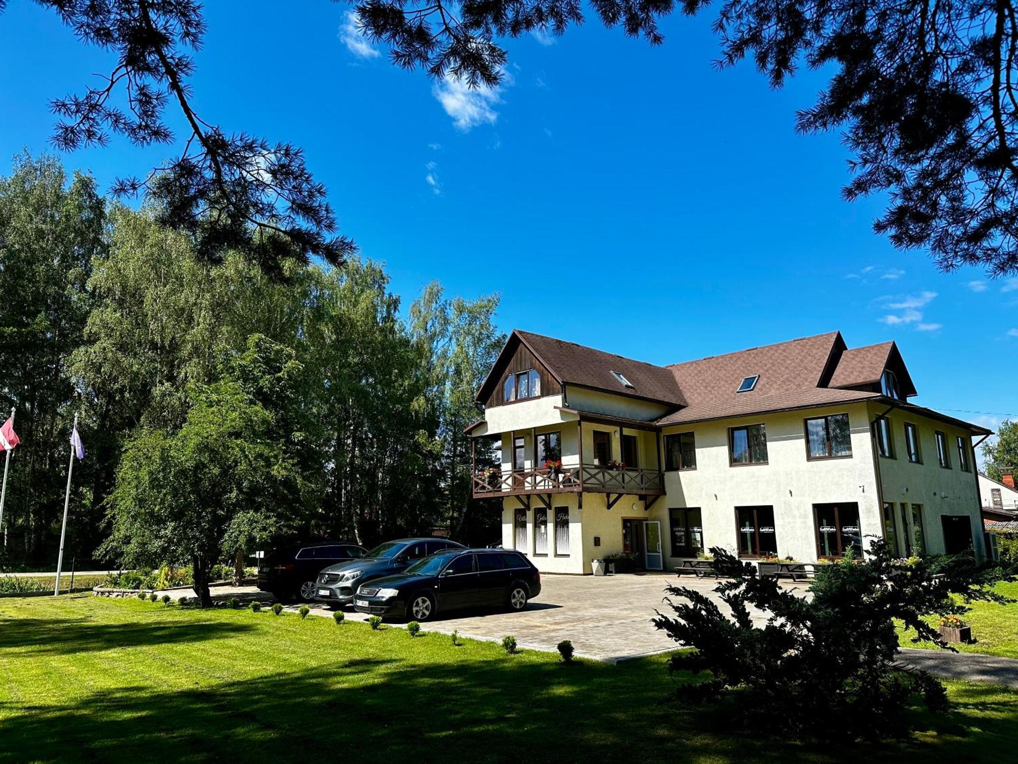 Villa Gales Hotel Saulkrasti Exteriör bild